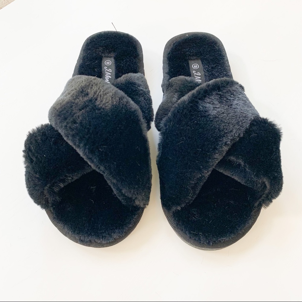 J. Mark Black Fluffy Slippers Mellow-04 - Picture 4 of 8